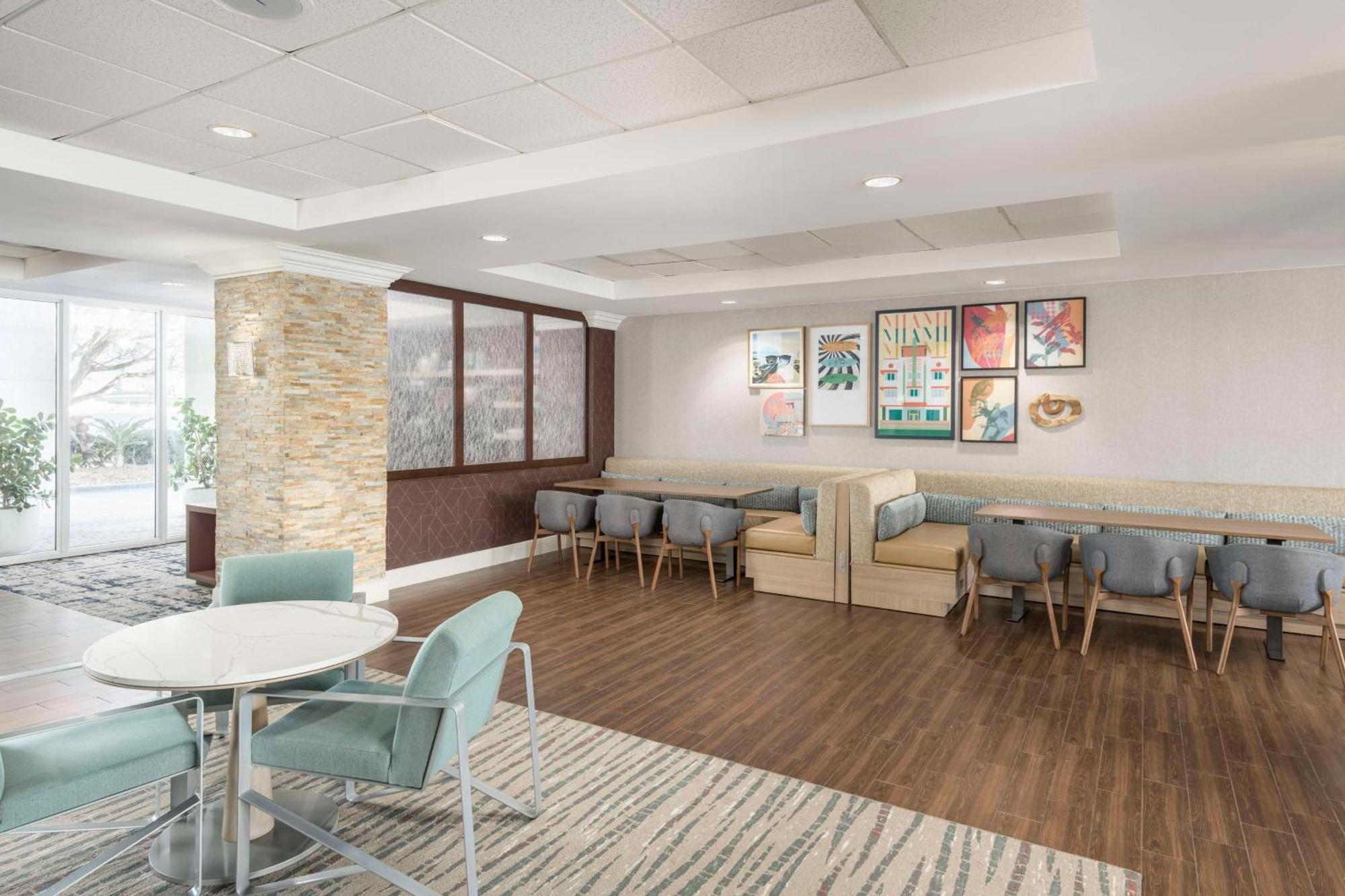 Homewood Suites Miami Airport/Blue Lagoon Miami Springs Exterior photo